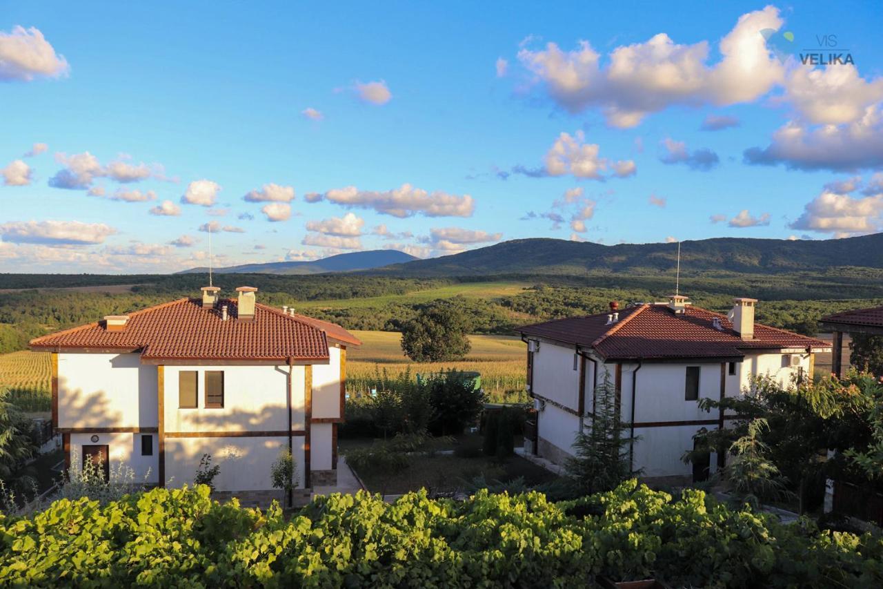 Bed and Breakfast Vis Velika Esterno foto