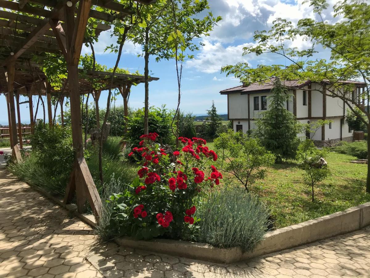 Bed and Breakfast Vis Velika Esterno foto