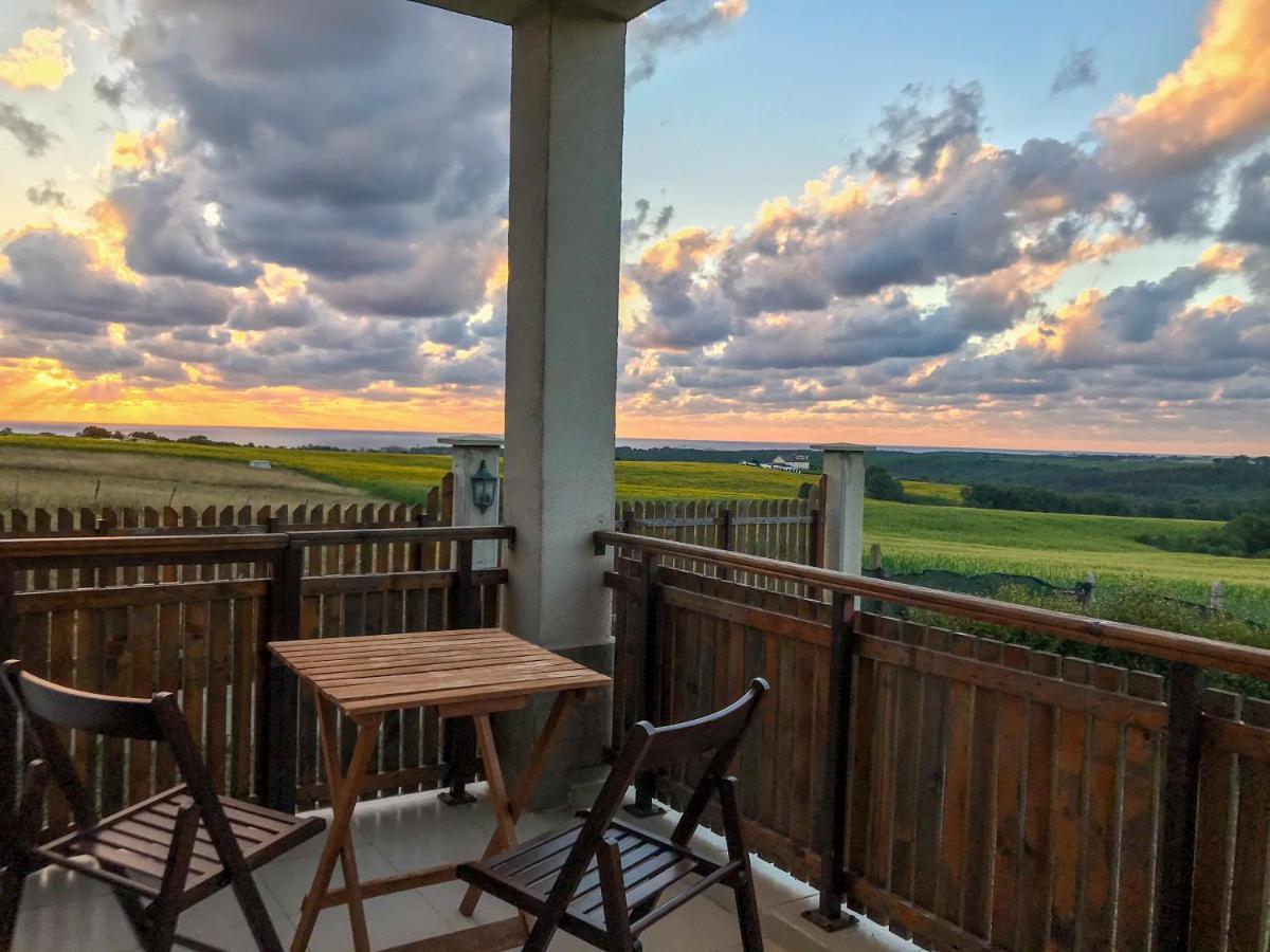 Bed and Breakfast Vis Velika Esterno foto