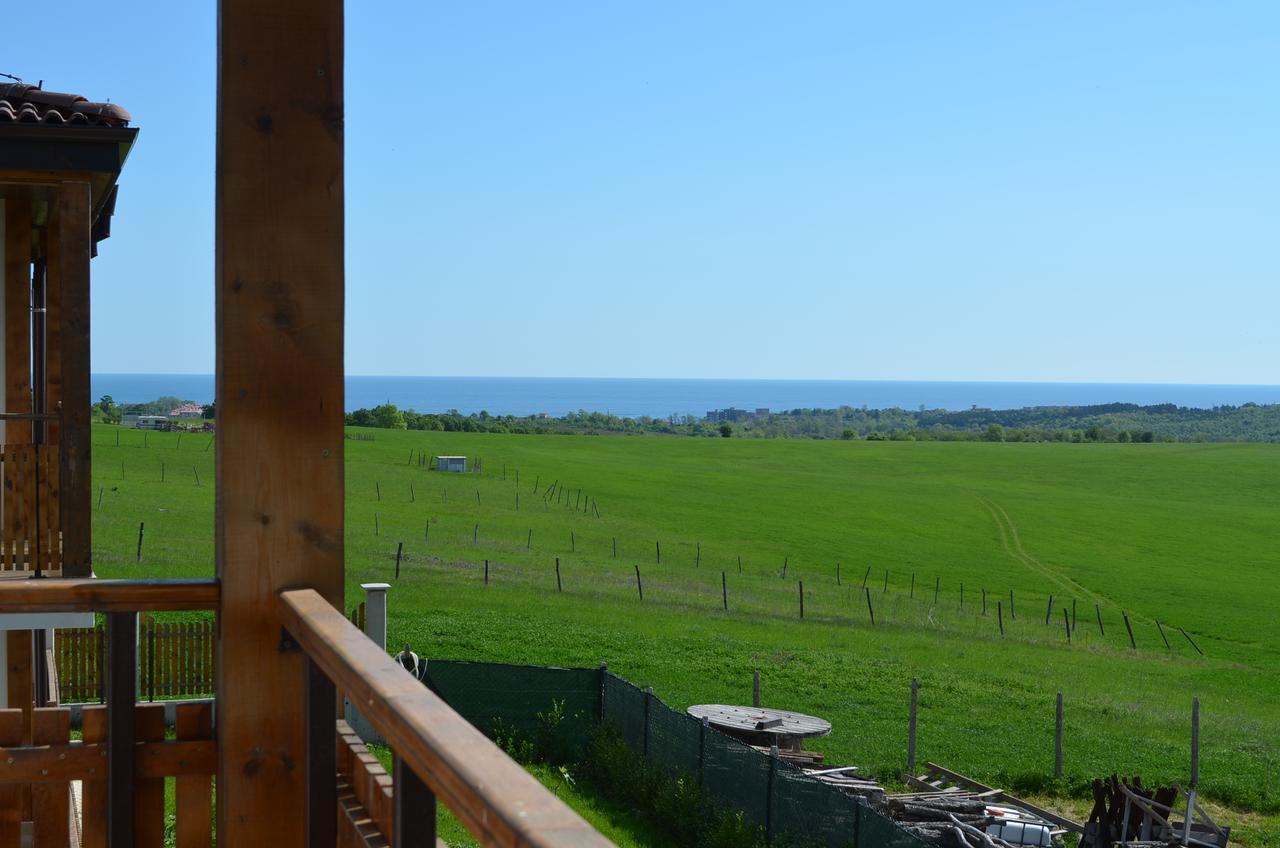 Bed and Breakfast Vis Velika Esterno foto