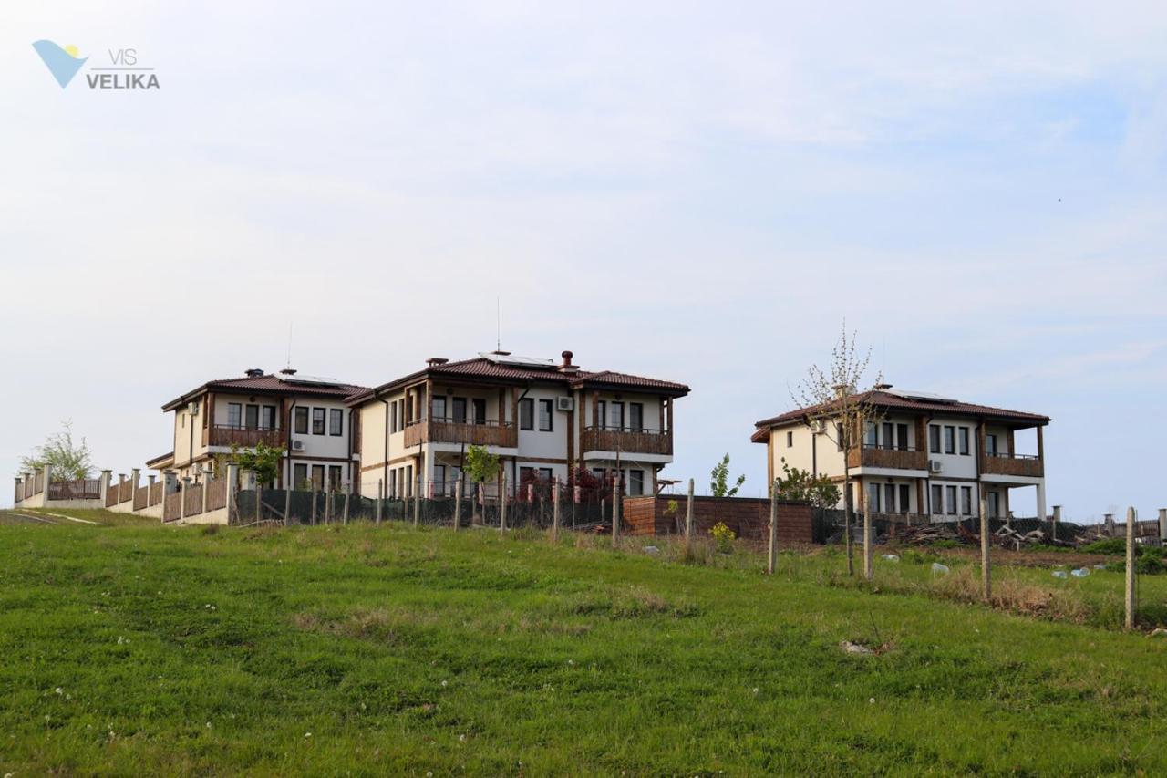 Bed and Breakfast Vis Velika Esterno foto