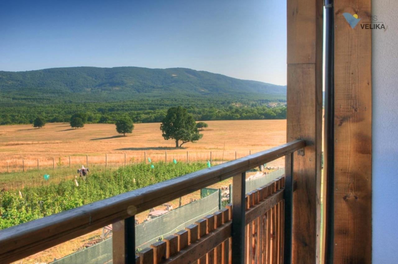 Bed and Breakfast Vis Velika Esterno foto